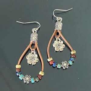 Beautiful Handcrafted Leather Loop Hoop Floral Beaded Western Earrings NEW